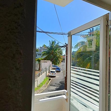 The Coastal Apartment Flic en Flac ภายนอก รูปภาพ