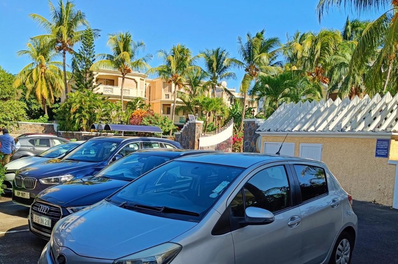 The Coastal Apartment Flic en Flac ภายนอก รูปภาพ