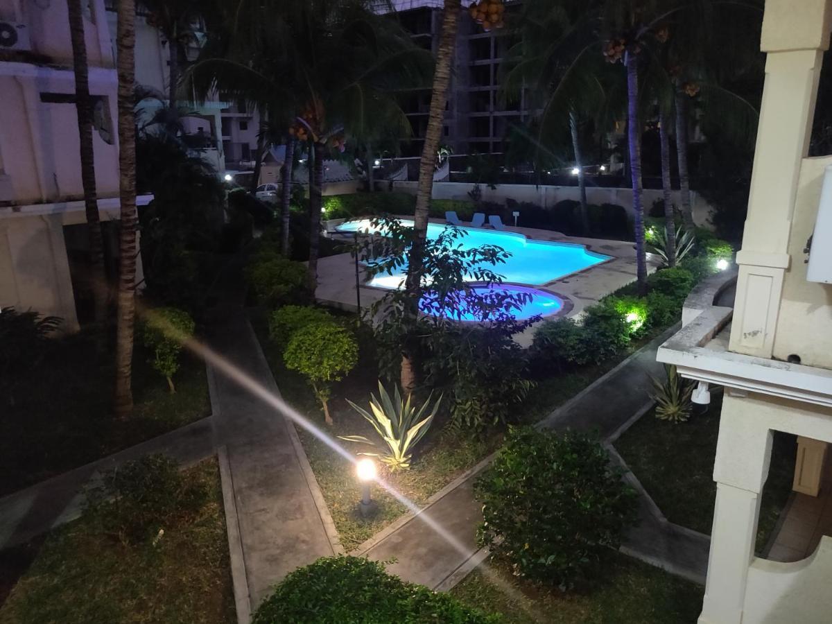 The Coastal Apartment Flic en Flac ภายนอก รูปภาพ